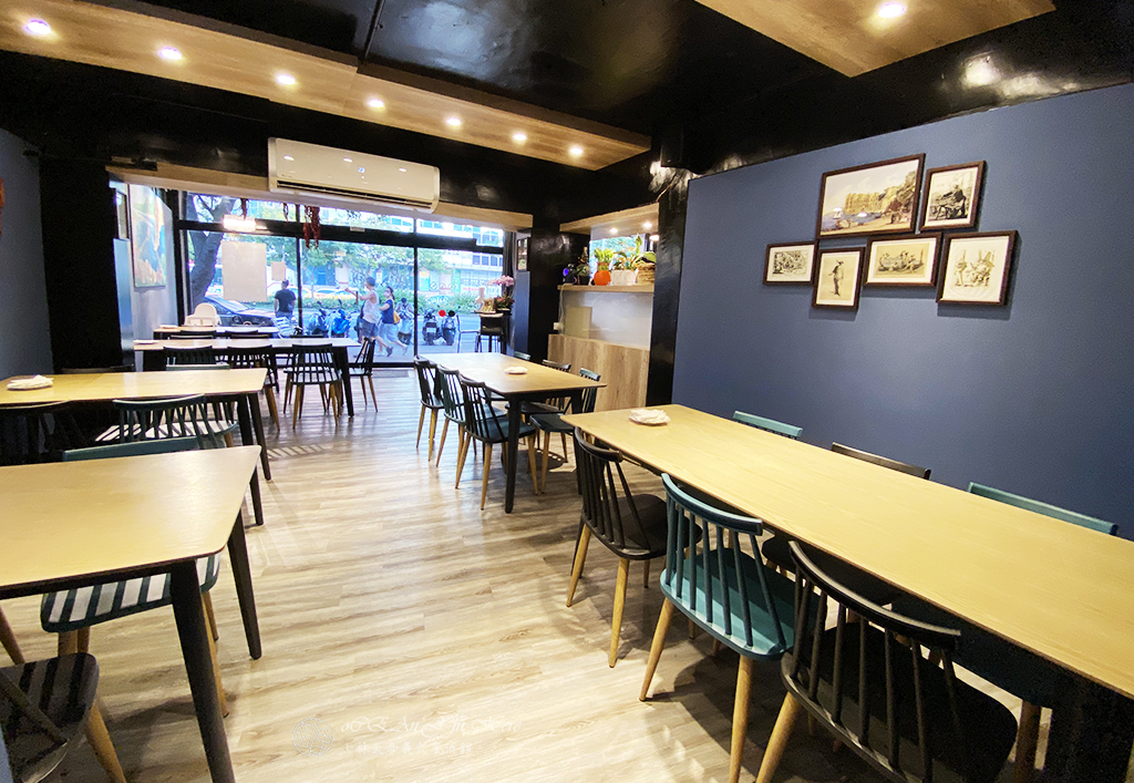 Shilin Tianmu Gourmet Restaurant | Bistro Italian Tavern here is a great place for a casual drink and meal in Taipei. Enjoy the delicious taste of our champion pizza. On holidays, we offer late-night dining and occasional buy-one-get-one-free drink deals!