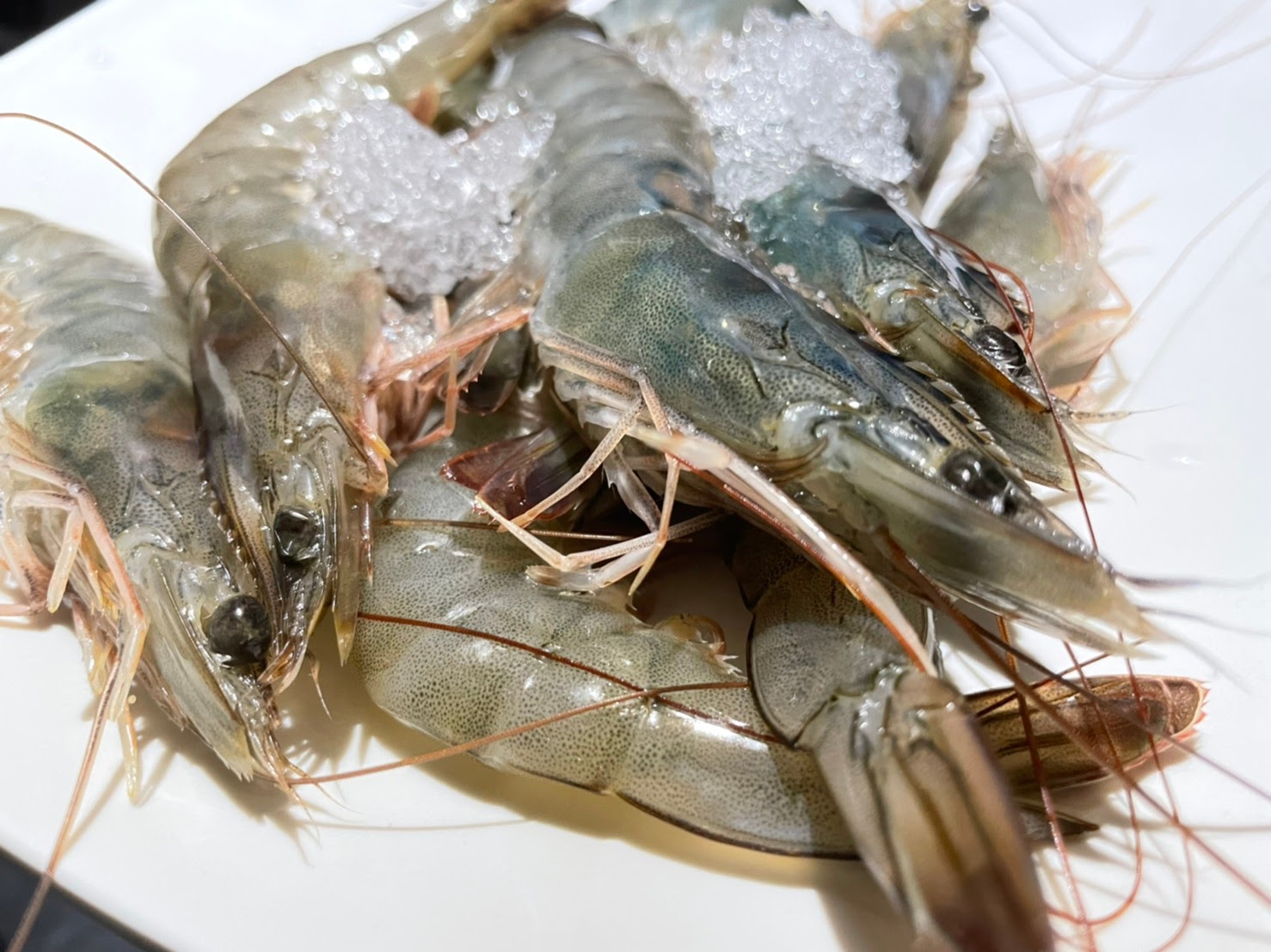 "Experience the Fresh Sichuan Peppercorn Hot Pot at Jiaoxin Garden in Zhongshan District, Taipei"