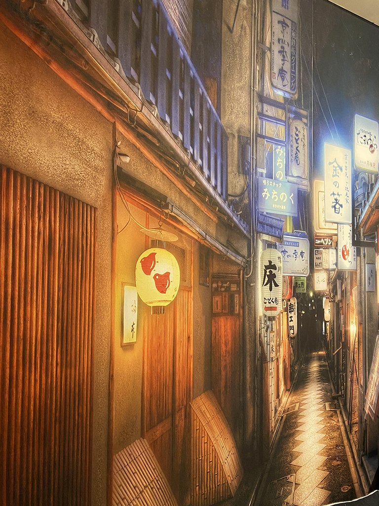 Ninja Soul Ramen - The Japanese canteen setting instantly transports you to Japan. Authentic Japanese ramen, with its ultra-thin noodles, must be eaten while hot. The chicken white soup is incredibly rich, and the fried dishes are made with genuine ingredients. It