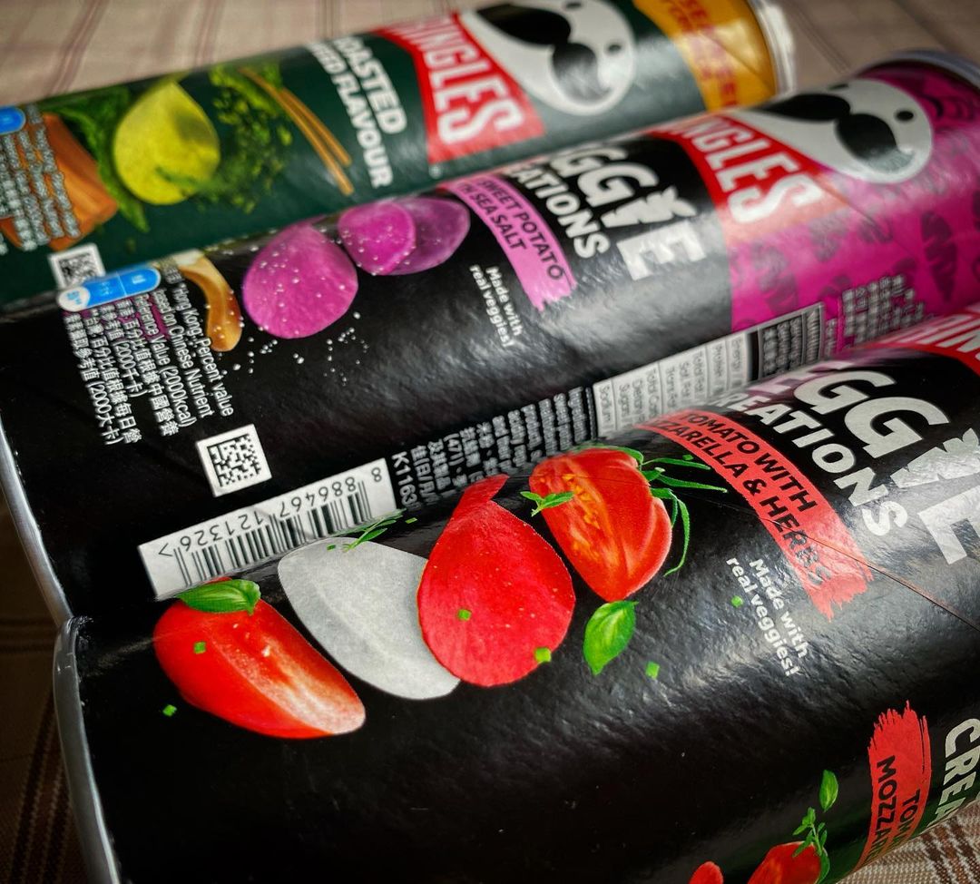 Introducing the brand new flavors from Pringles - "Purple Sweet Potato & Sea Salt", "Rich Seaweed", and "Tomato & Mozzarella Cheese".