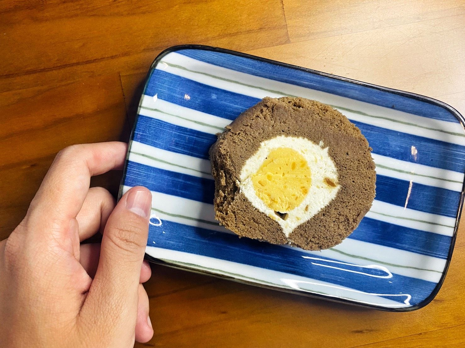 [West District, Taichung] Kinber Handmade | Pineapple Salted Egg Yolk Swiss Roll | A Must-Try for Salted Egg Yolk Lovers | New Mid-Autumn Festival Gift Option | Sweet but Not Cloying, Delicious and Photogenic | Specializing in Swiss Rolls