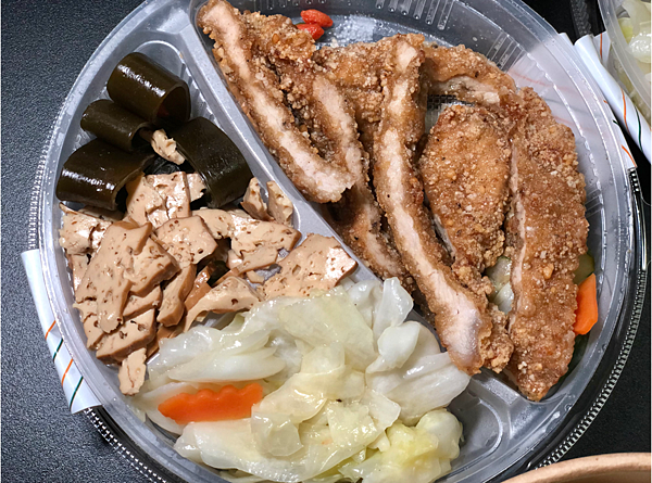 【Taipei Food Delivery】 Zhongqing Business - Delivery Bento x Zhongqing Fried Pork Ribs + Delicious Shrimp Rice & Scallion Oil Chicken + Whiskey Beef Stew║Shandao Temple Food, Zhongzheng District Food