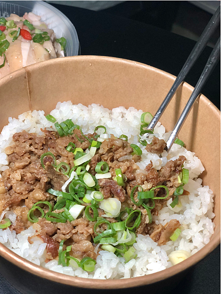 【Taipei Food Delivery】 Zhongqing Business - Delivery Bento x Zhongqing Fried Pork Ribs + Delicious Shrimp Rice & Scallion Oil Chicken + Whiskey Beef Stew║Shandao Temple Food, Zhongzheng District Food